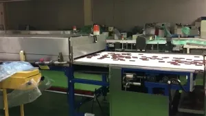 Sistema automático de envasado con alimentador de doble tolva